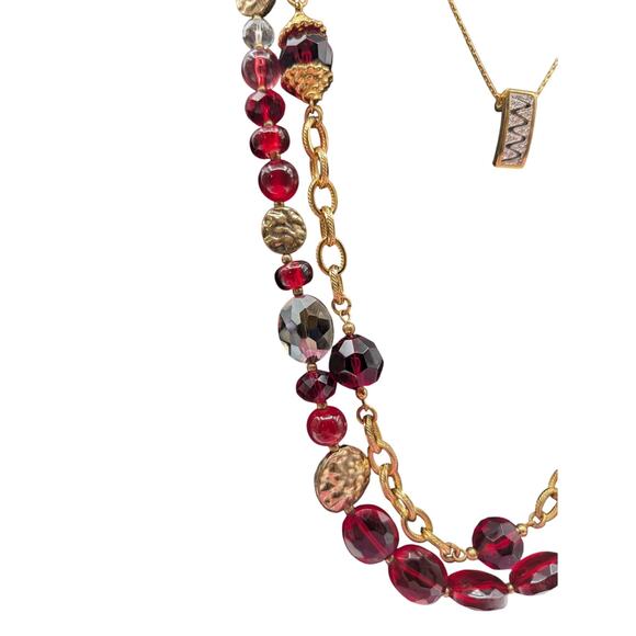 Lot of Three Coordinating Gold Tone & Red Bead Necklaces - Picture 4 of 7